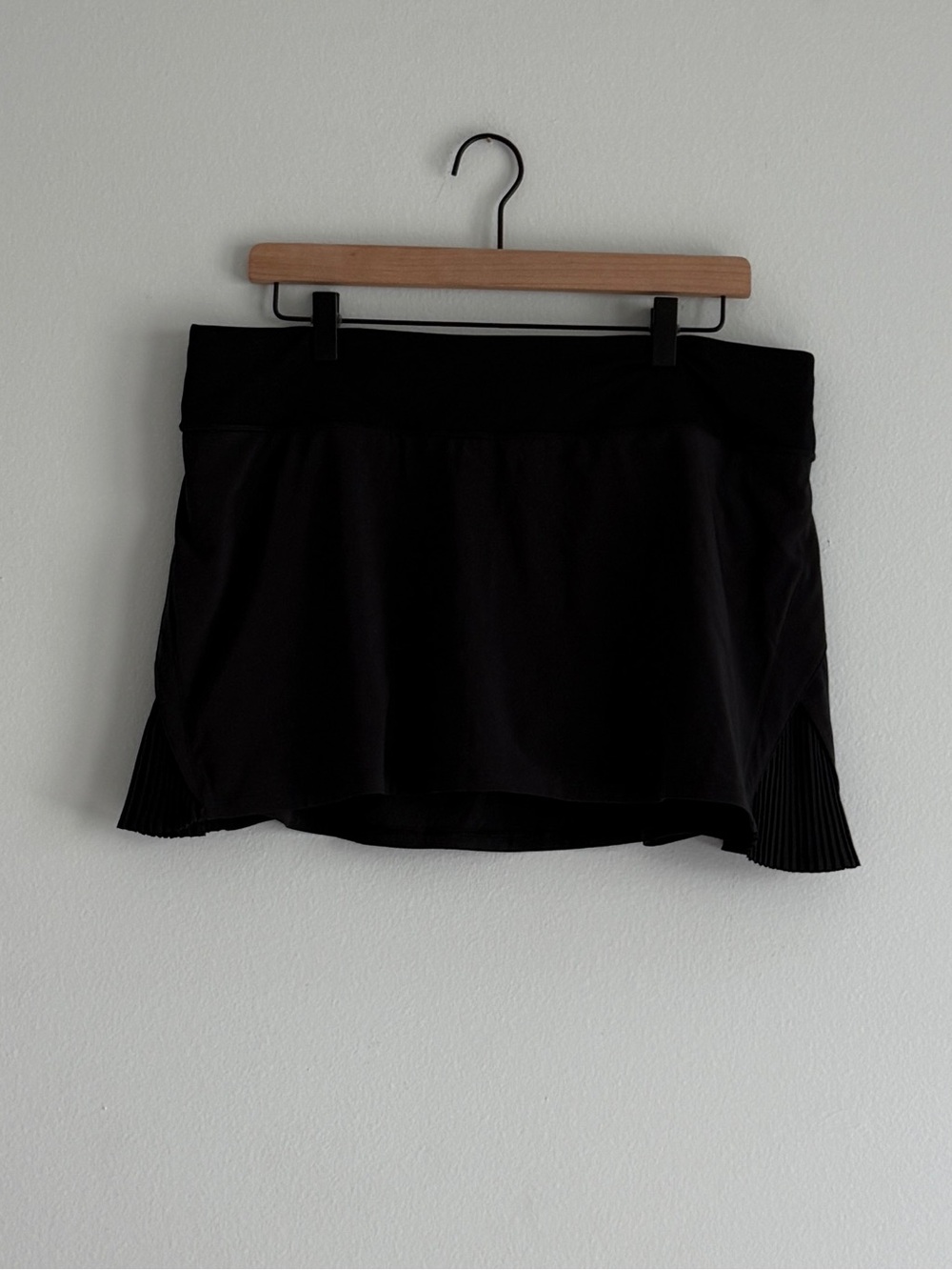 Lululemon Black Skirt